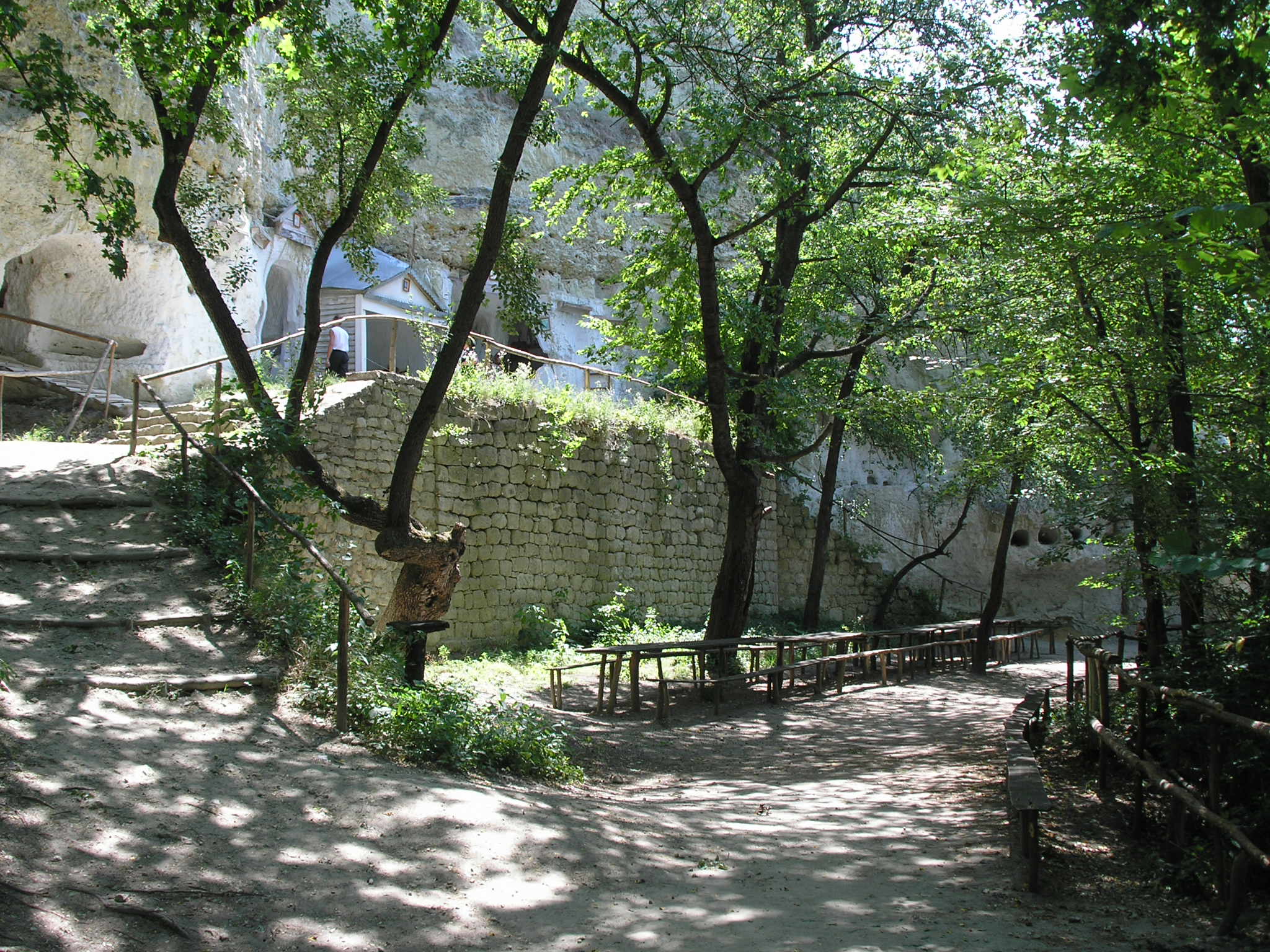 Бакотський Михайлівський скельний монастир