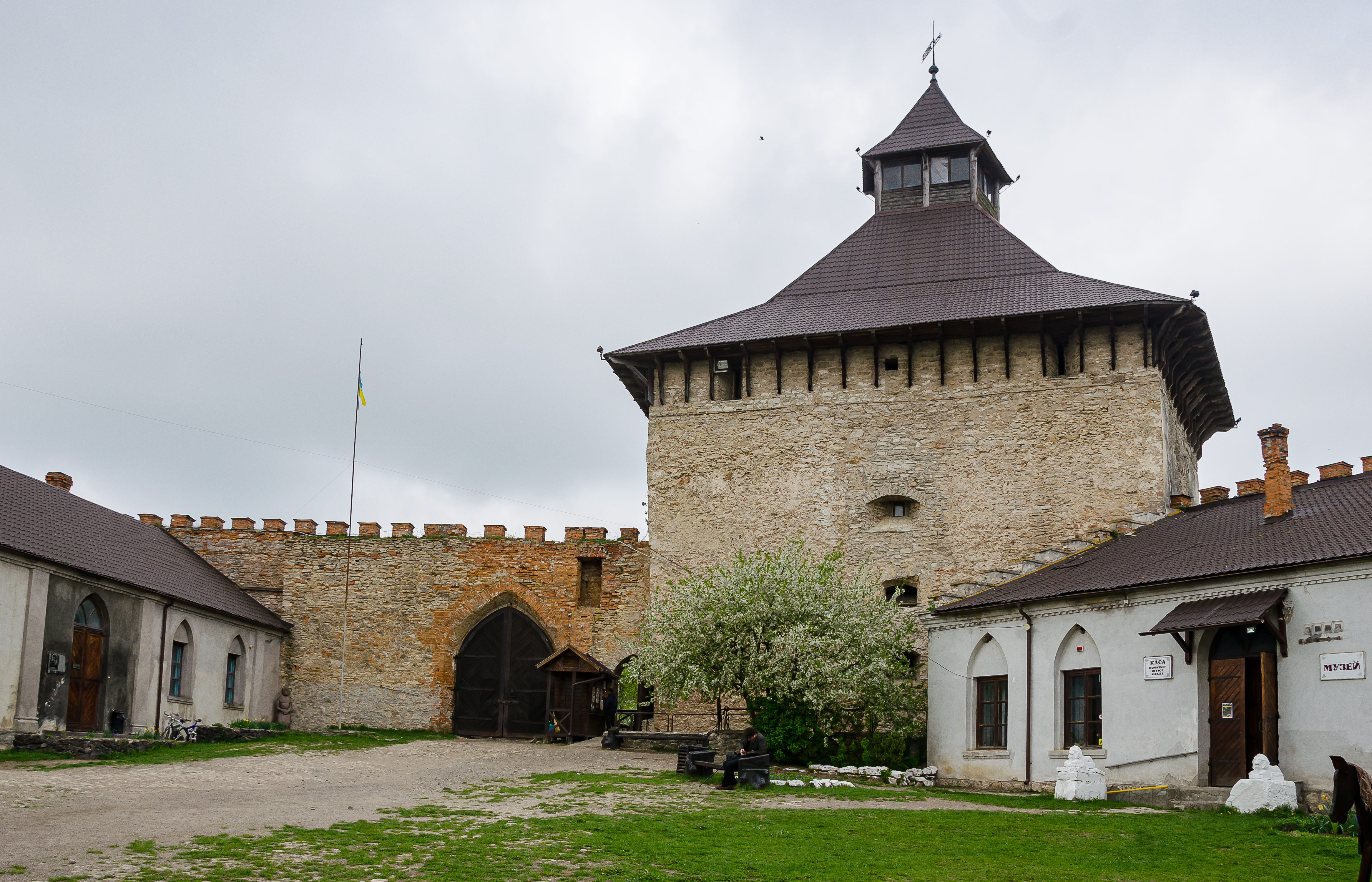 башта ззовні